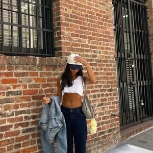 Meet your Posher, Julia